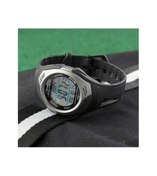 Reloj Casio gris negro chico STR-300-1V