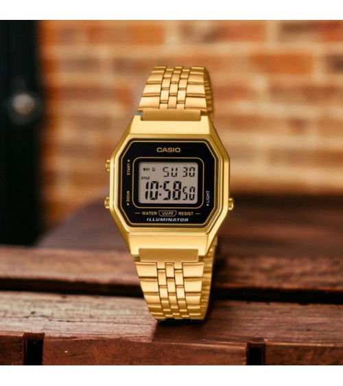 Reloj Casio pequeño dorado LA680WEGA-1